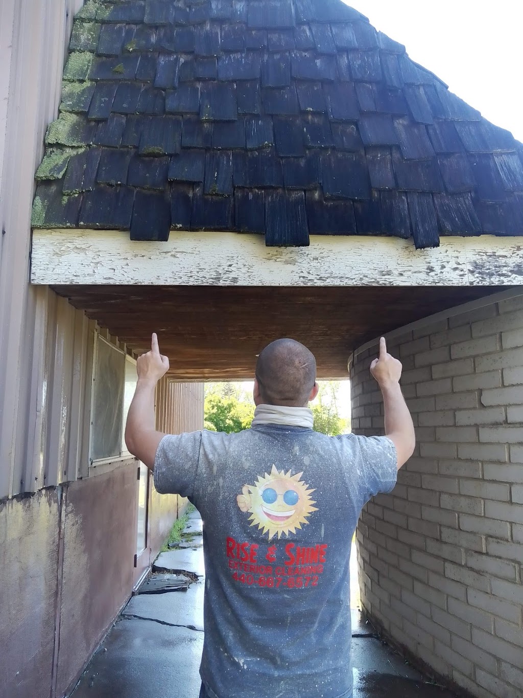 Rise & Shine Exterior Cleaning | 881 Sherwood Dr, Elyria, OH 44035 | Phone: (440) 667-6572