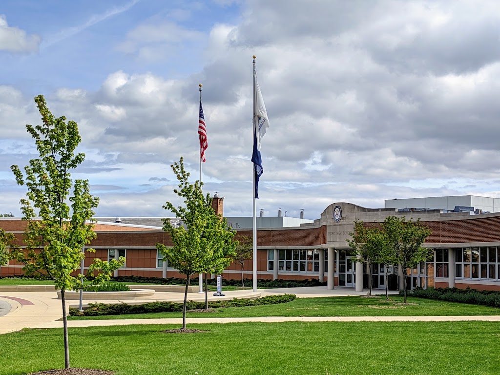 Prospect High School | 801 W Kensington Rd, Mt Prospect, IL 60056, USA | Phone: (847) 718-5200