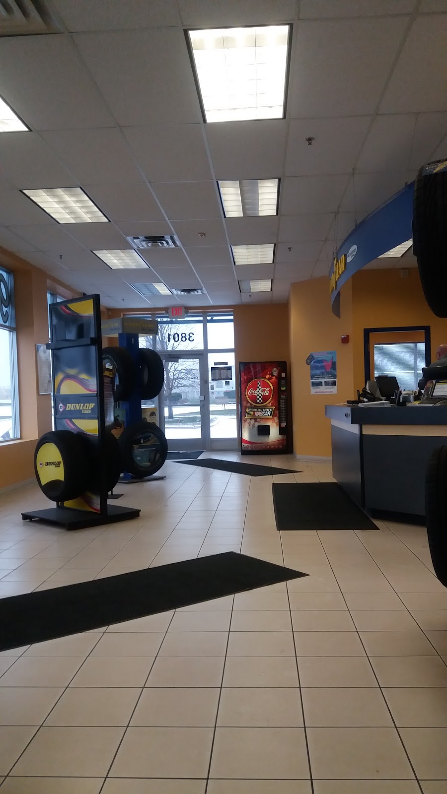 Heartland Tire | 3801 Eagle Creek Blvd, Shakopee, MN 55379, USA | Phone: (952) 800-3950