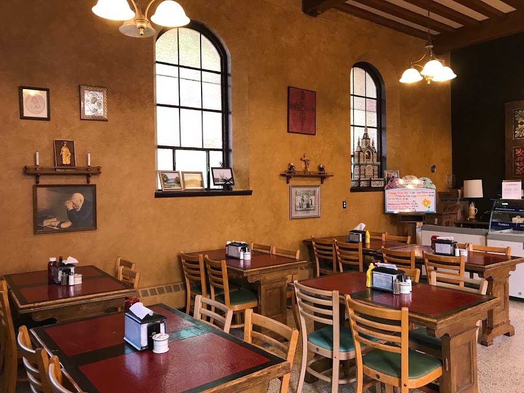 Holy Hill Cafe | 1525 Carmel Rd, Hubertus, WI 53033, USA | Phone: (262) 628-4417