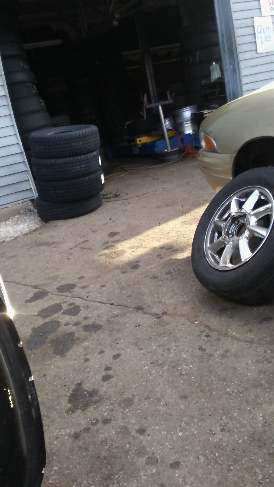 MAIN TIRE AND AUTO | 934 N Main St, Dayton, OH 45405, USA | Phone: (937) 222-2830