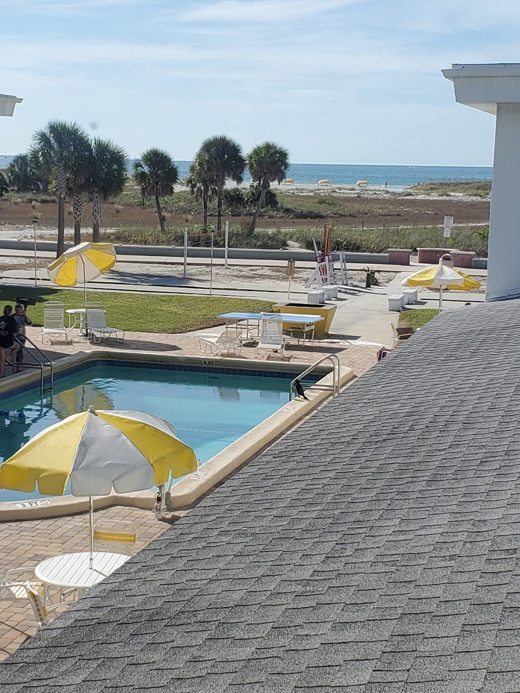 The Sands of Treasure Island | 11800 Gulf Blvd, Treasure Island, FL 33706, USA | Phone: (727) 367-1969