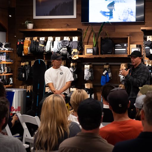 Burton Santa Monica Flagship Store | 1460 4th St, Santa Monica, CA 90401, USA | Phone: (323) 370-1777