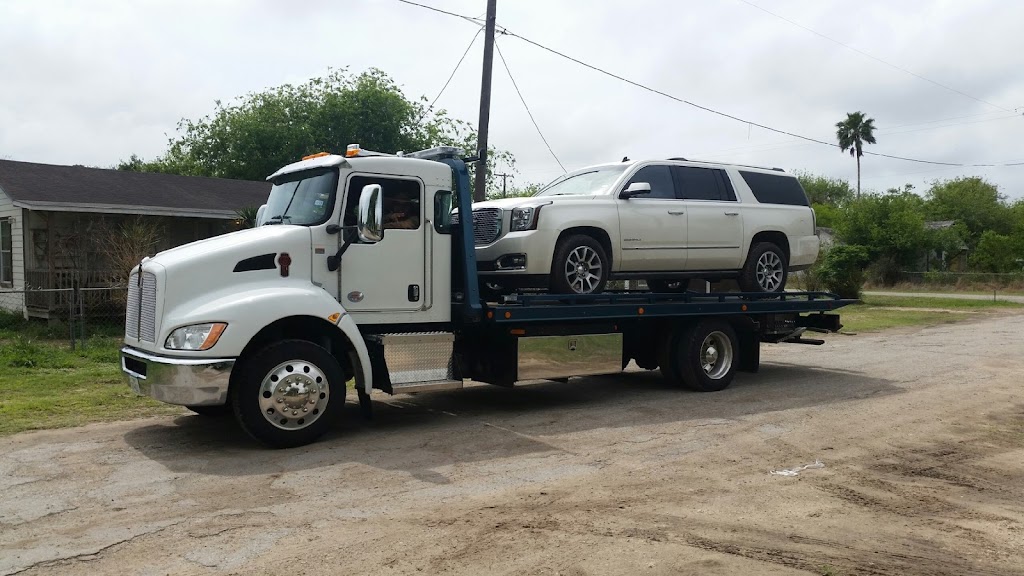 Juans Wrecker and Truck Road Service, LLC | 1876 E Corral Ave, Kingsville, TX 78363, USA | Phone: (361) 296-4387