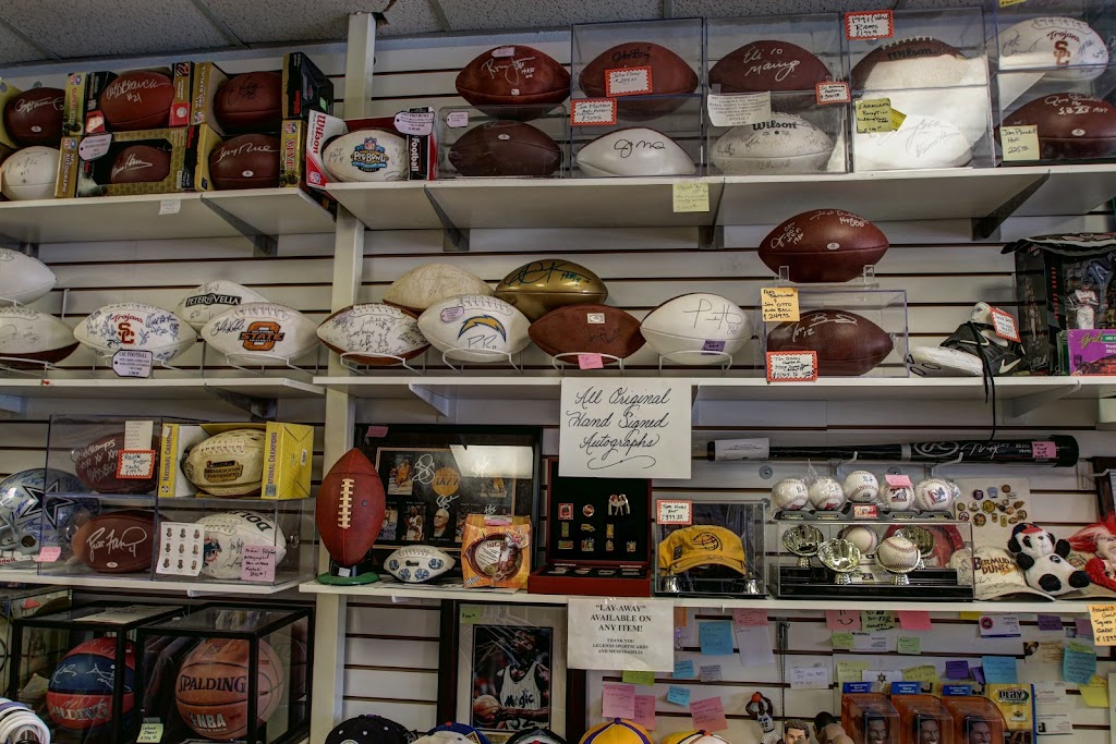 Legends Sportscards | 32245 Mission Trail, Lake Elsinore, CA 92530, USA | Phone: (951) 588-3276
