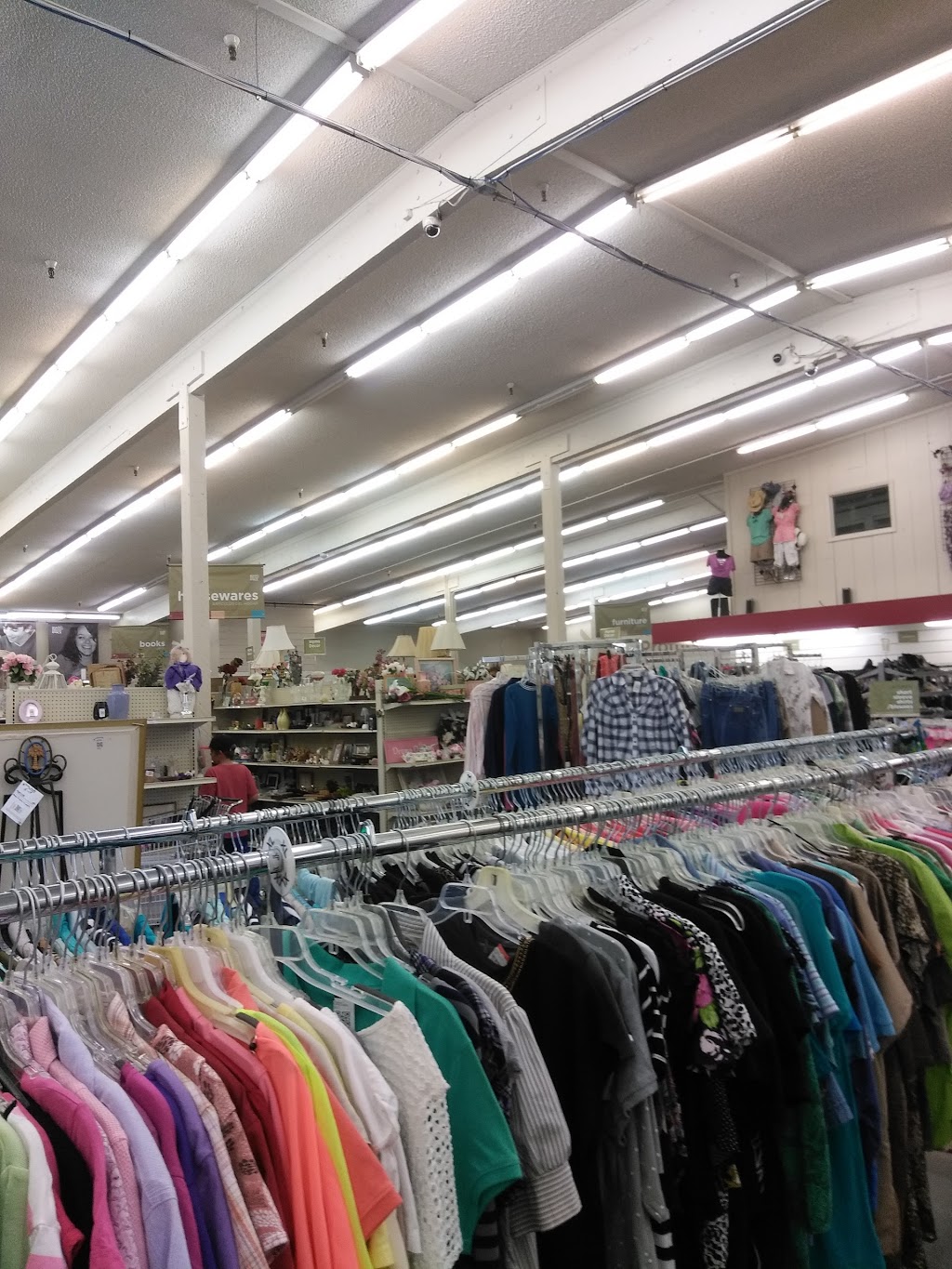 Idaho Youth Ranch Thrift Store | 1031 Caldwell Blvd, Nampa, ID 83687, USA | Phone: (208) 466-2776