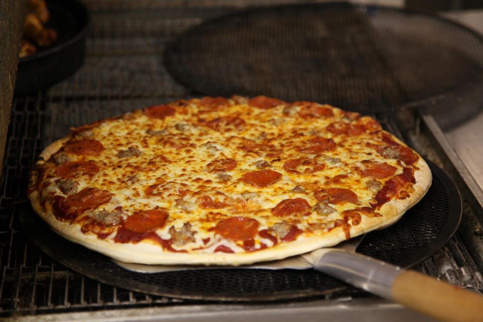 Pizza Man | 10559 University Ave NE, Blaine, MN 55434, USA | Phone: (763) 432-0748