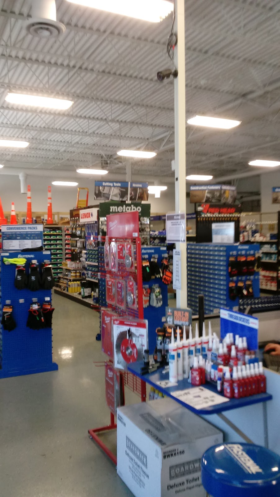 Fastenal Fulfillment Center | 37820 Ford Rd, Westland, MI 48185, USA | Phone: (734) 728-2202