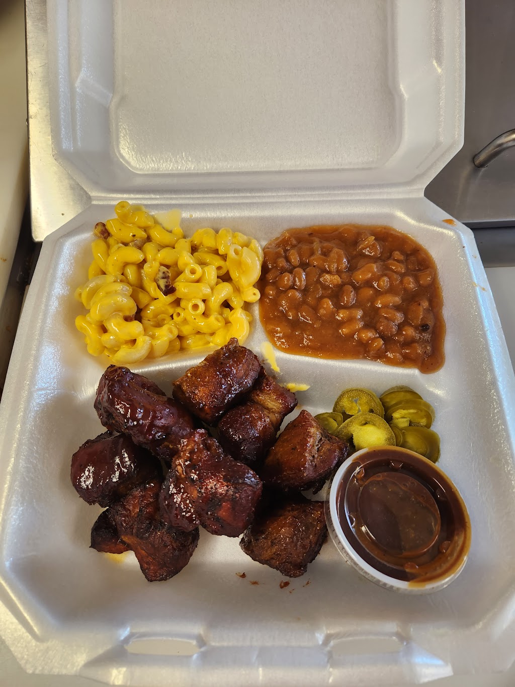 J&S BBQ / CATERING | 2025 N Center St, Bonham, TX 75418, USA | Phone: (903) 449-6502