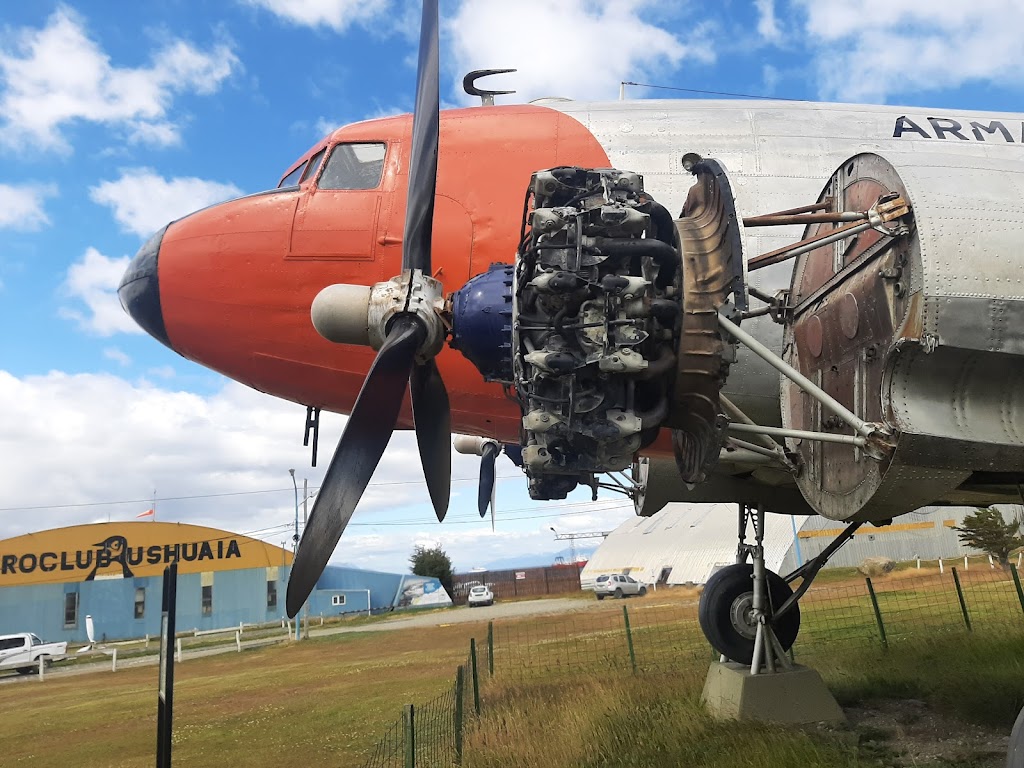 Ushuaia Aeroclub | Luis Pedro Fique 151, V9410 Ushuaia, Tierra del Fuego, Argentina | Phone: 02901 42-1717