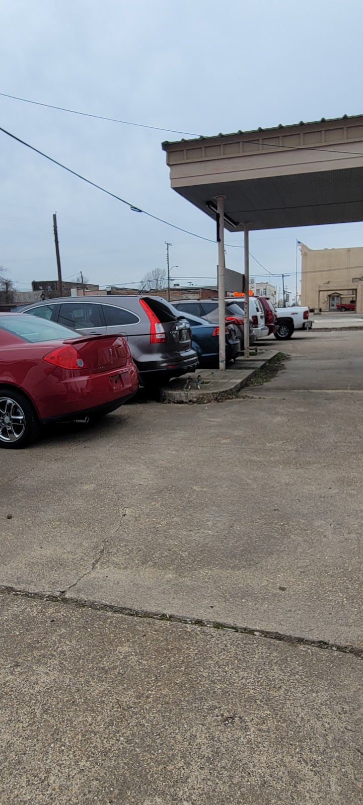 Honey Grove Motors | 305 E Main St, Honey Grove, TX 75446, USA | Phone: (903) 327-6549