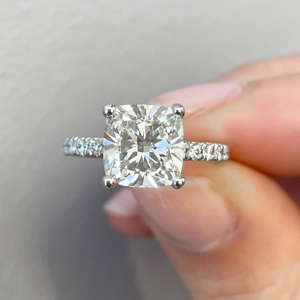 L. Priori Jewelry | 1012 W 9th Ave #220, King of Prussia, PA 19406, USA | Phone: (484) 681-5749