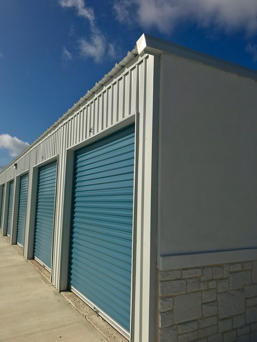 River Road Storage | 880 River Rd, San Marcos, TX 78666, USA | Phone: (512) 396-7023