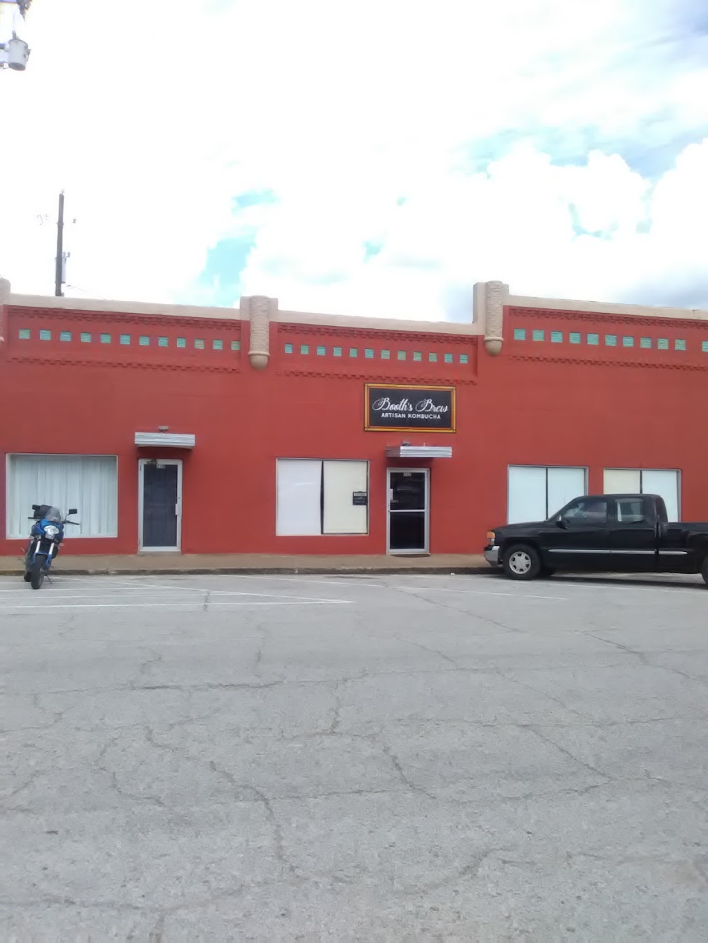 Booths Brew LLC | 2101 S Armstrong Ave, Denison, TX 75020, USA | Phone: (903) 624-2780