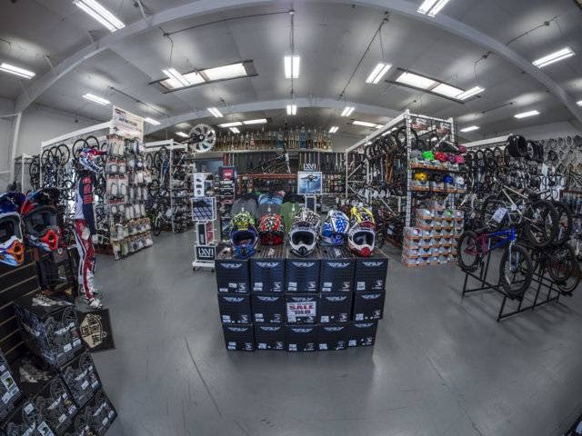 J&R Bicycles BMX Super Store | 7000 Bryan Dairy Rd Suite B1, Largo, FL 33777, USA | Phone: (727) 545-1580