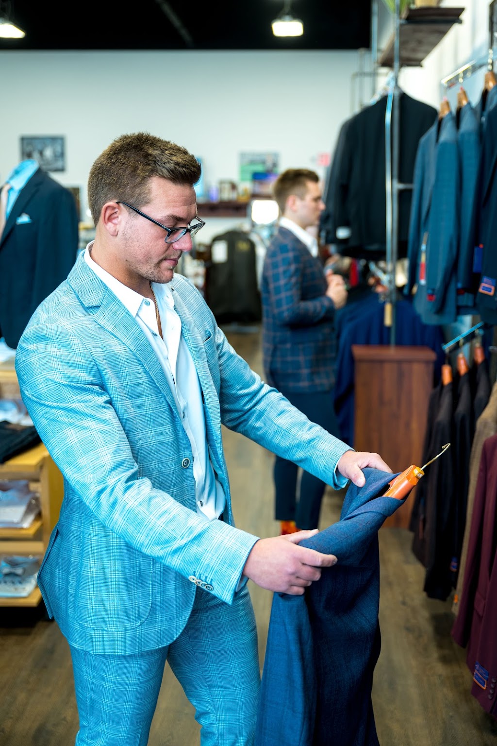 Mr. Formal Wear | 22 Clifton Country Rd, Clifton Park, NY 12065, USA | Phone: (518) 383-7701