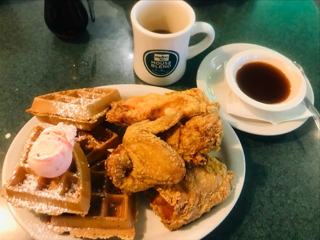 Metro Diner | 4726 Cortez Rd W, Bradenton, FL 34209, USA | Phone: (941) 306-3102