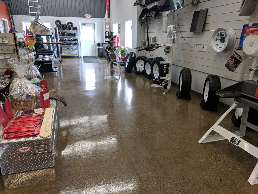 Toppers & Trailers Plus | 510 Doppy Ln, Le Sueur, MN 56058, USA | Phone: (507) 593-2000