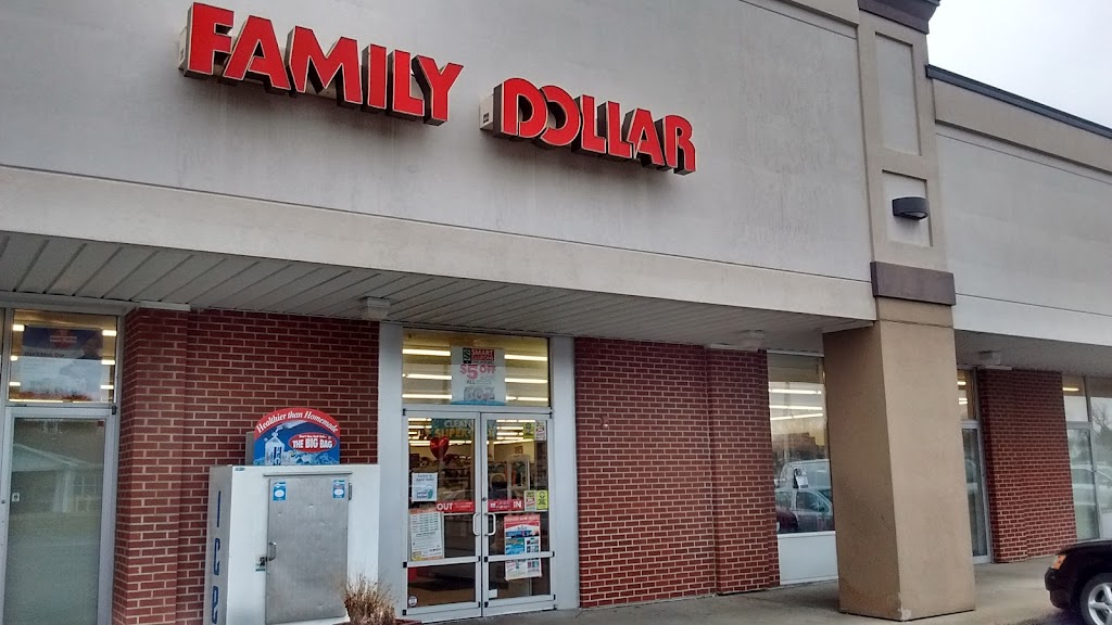 Family Dollar | 607 S Main St, DeForest, WI 53532, USA | Phone: (608) 842-4168