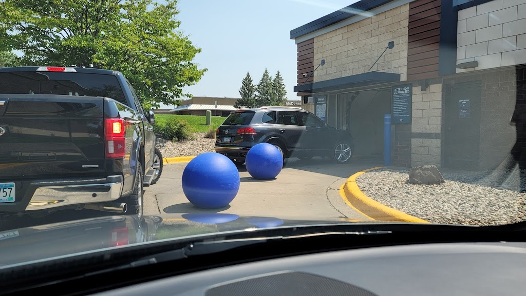 Mister Car Wash | 8280 Flying Cloud Dr., Eden Prairie, MN 55344, USA | Phone: (952) 944-0243