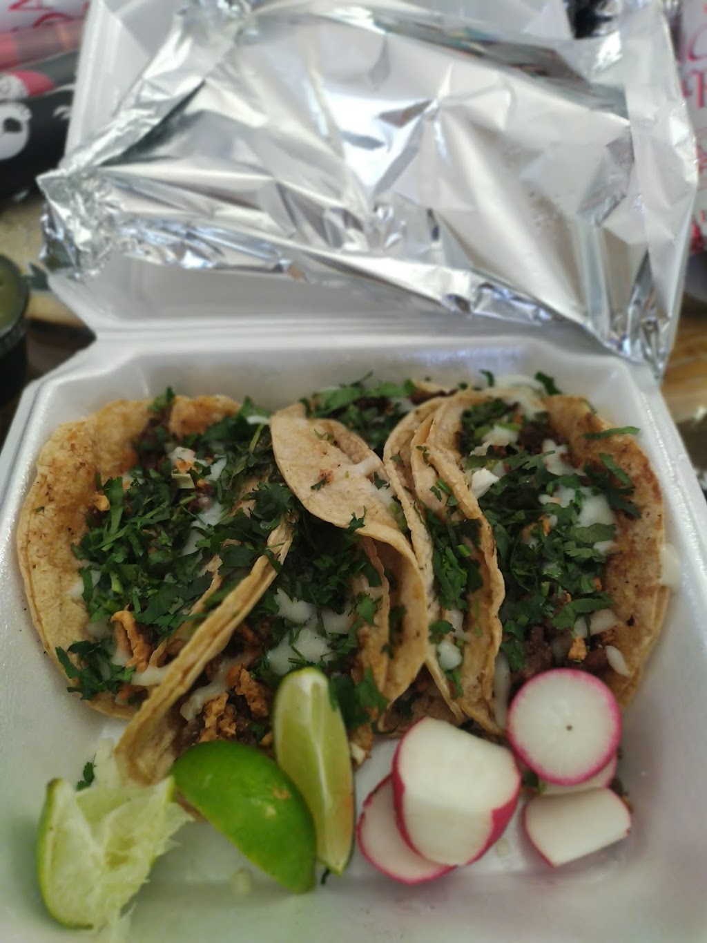 La Feria Taco Truck | 805 Baldwin Ave, Pontiac, MI 48340, USA | Phone: (248) 884-6887