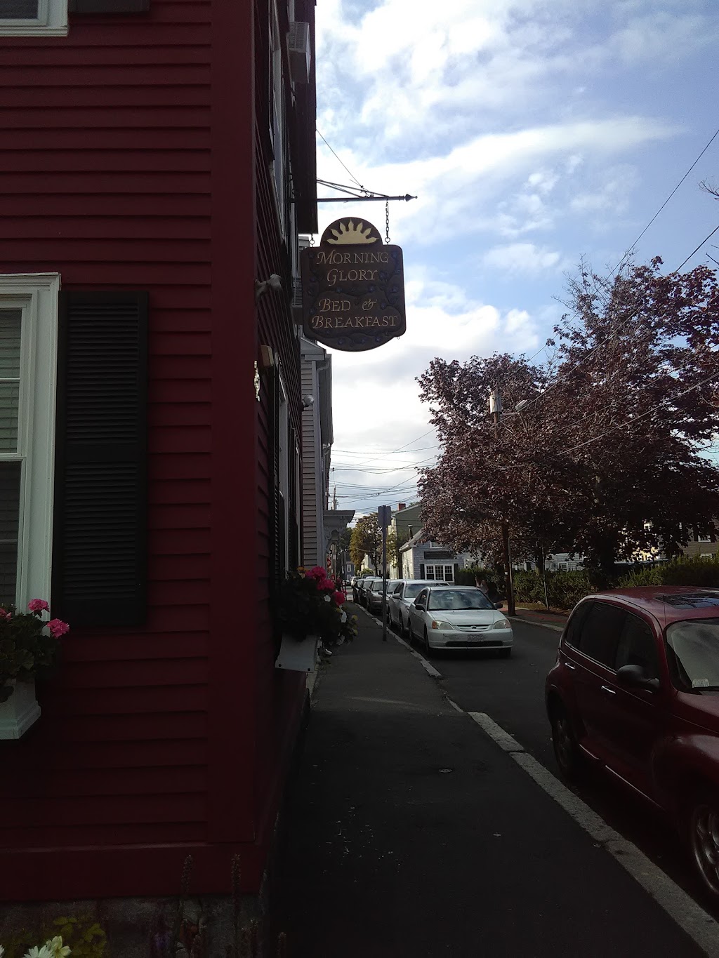 Morning Glory Bed & Breakfast | 22 Hardy St, Salem, MA 01970, USA | Phone: (978) 741-1703