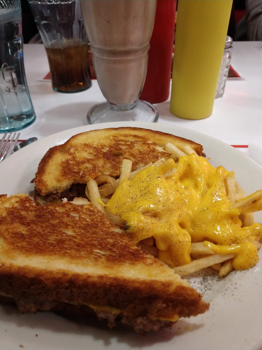 Steak n Shake | 677 Gravois Bluffs Blvd, Fenton, MO 63026 | Phone: (636) 349-4538