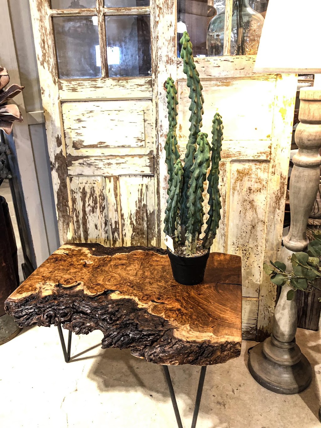 Boerne Farmhouse - Architectural Salvage & Home Goods | 1499 S Main St, Boerne, TX 78006, USA | Phone: (830) 331-1391