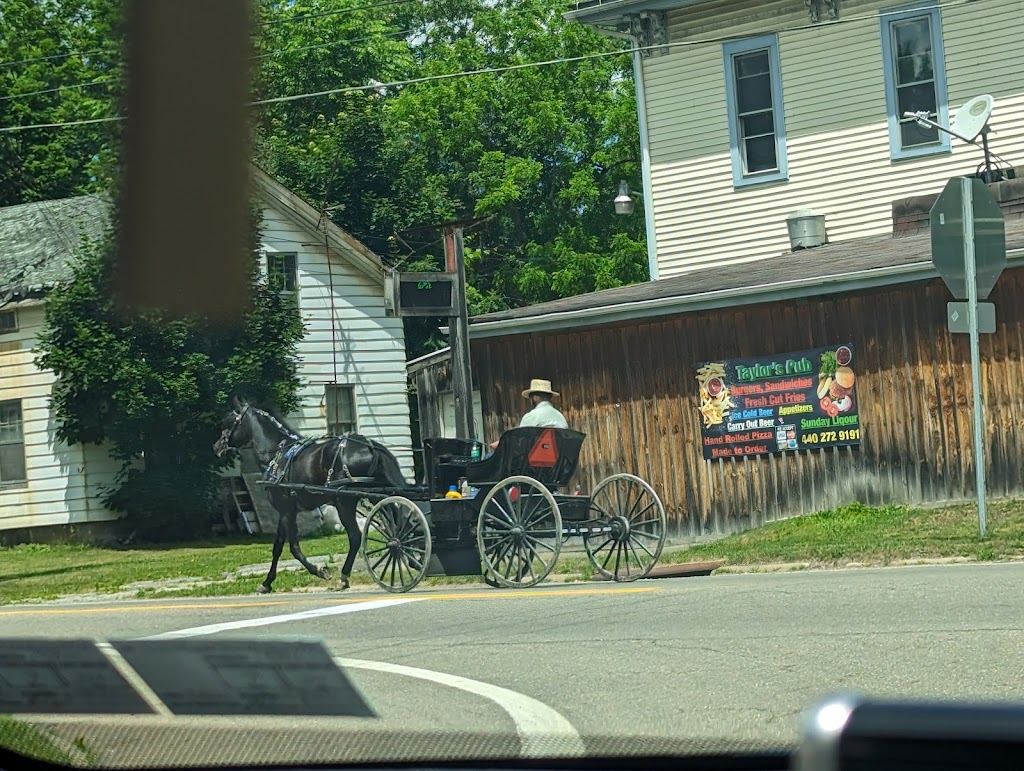 Taylors Pub | 5131 US-322, Windsor, OH 44099, USA | Phone: (440) 272-9191