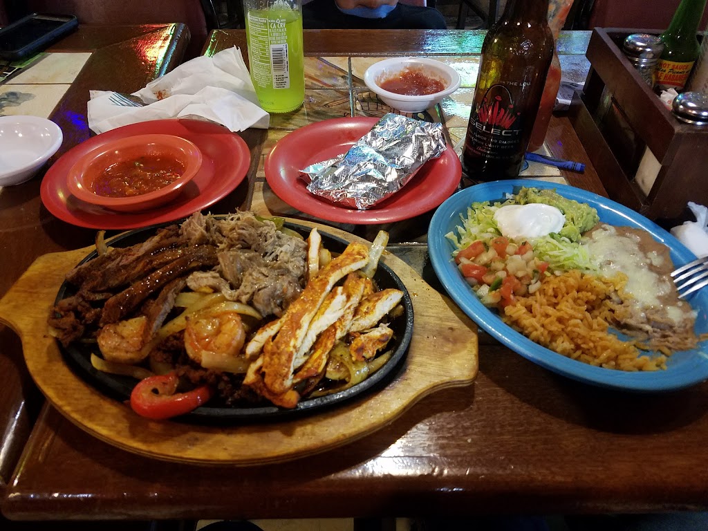 Los 3 Compadres Mexican Restaurant | 1052 Wolfrum Rd, Weldon Spring, MO 63304, USA | Phone: (636) 922-9240