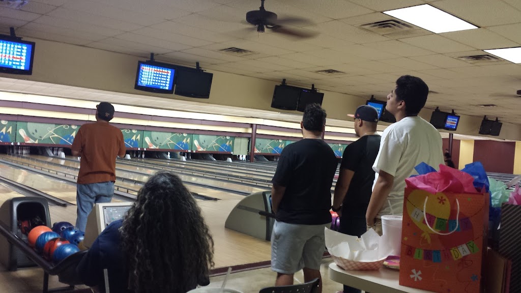 Sunset Bowling Lanes | 1304 Texas Hwy 123, San Marcos, TX 78666, USA | Phone: (512) 396-2334