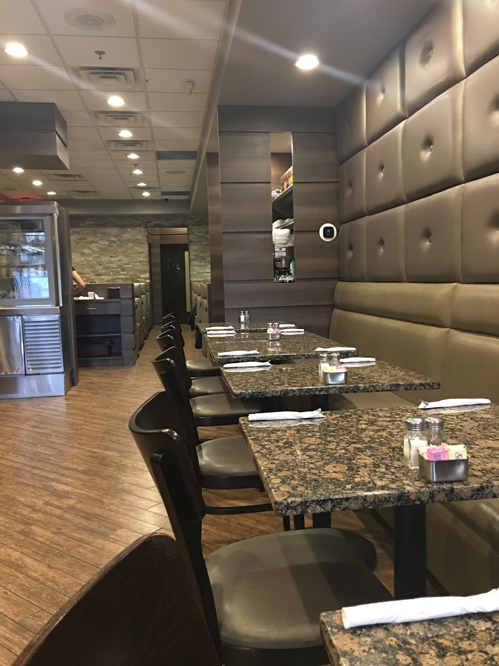 Embers Deli | 3598 W Maple Rd, Bloomfield Hills, MI 48301, USA | Phone: (248) 645-1033