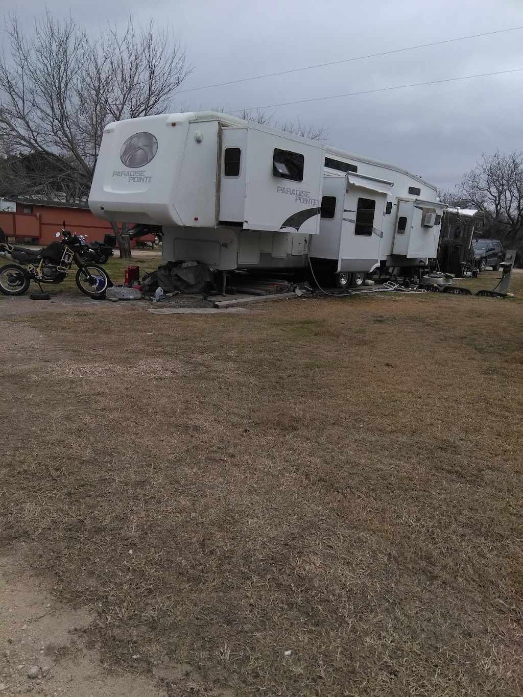 Diamond B RV Park | 142, 120 Private Road, Whitney, TX 76692, USA | Phone: (254) 694-0153