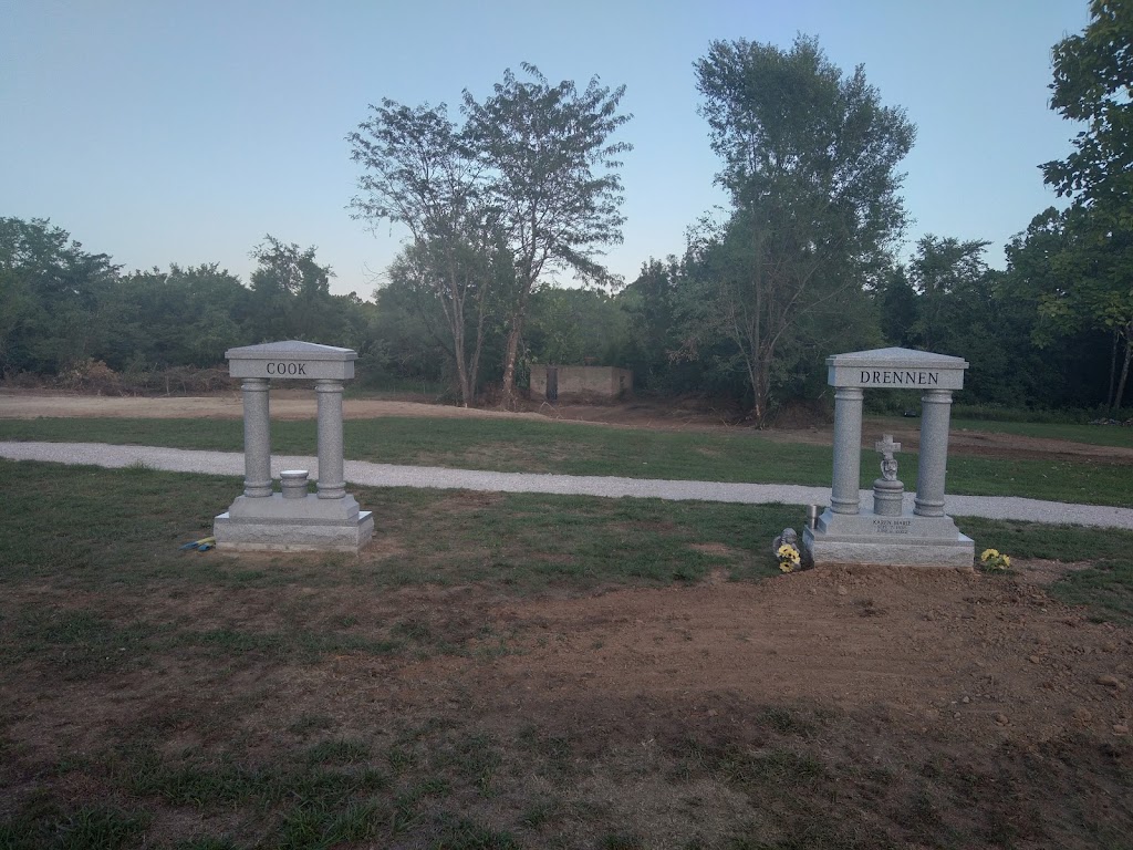 Cook Family Cemetery | 207 N Main St, Mineral Point, MO 63660, USA | Phone: (573) 854-1003