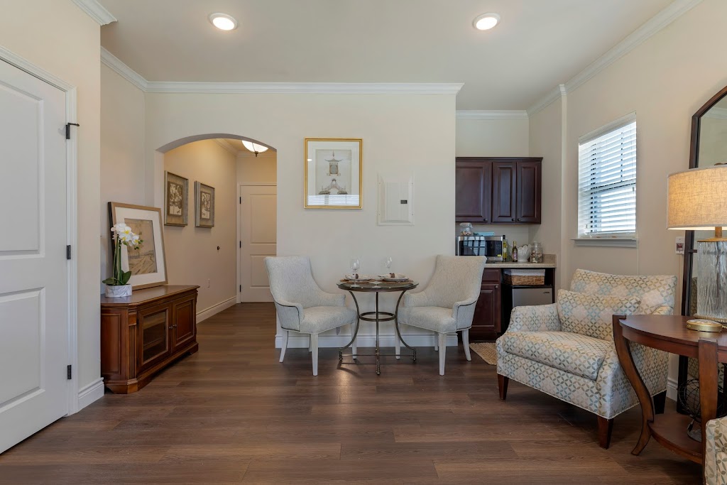 The Veraden Senior Living | 2709 E Danforth Rd, Edmond, OK 73034 | Phone: (405) 359-1230