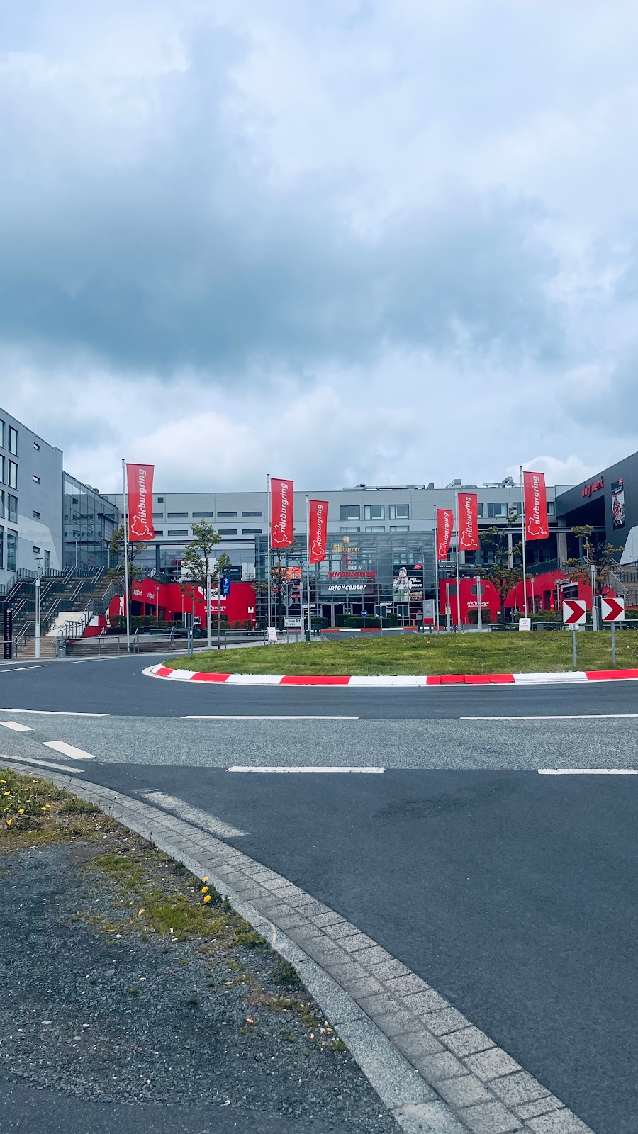 Nürburgring 1927 GmbH & Co. KG | Otto-Flimm-Str, 53520 Nürburg, Germany | Phone: 02691 3020