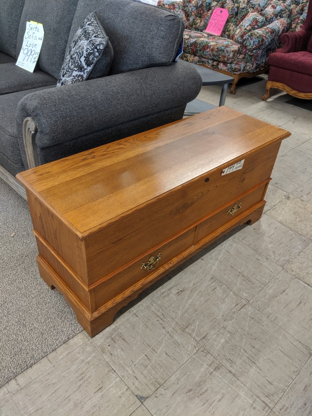 Hustons Furniture Mart | 2200 Court St, Beatrice, NE 68310, USA | Phone: (402) 228-4600