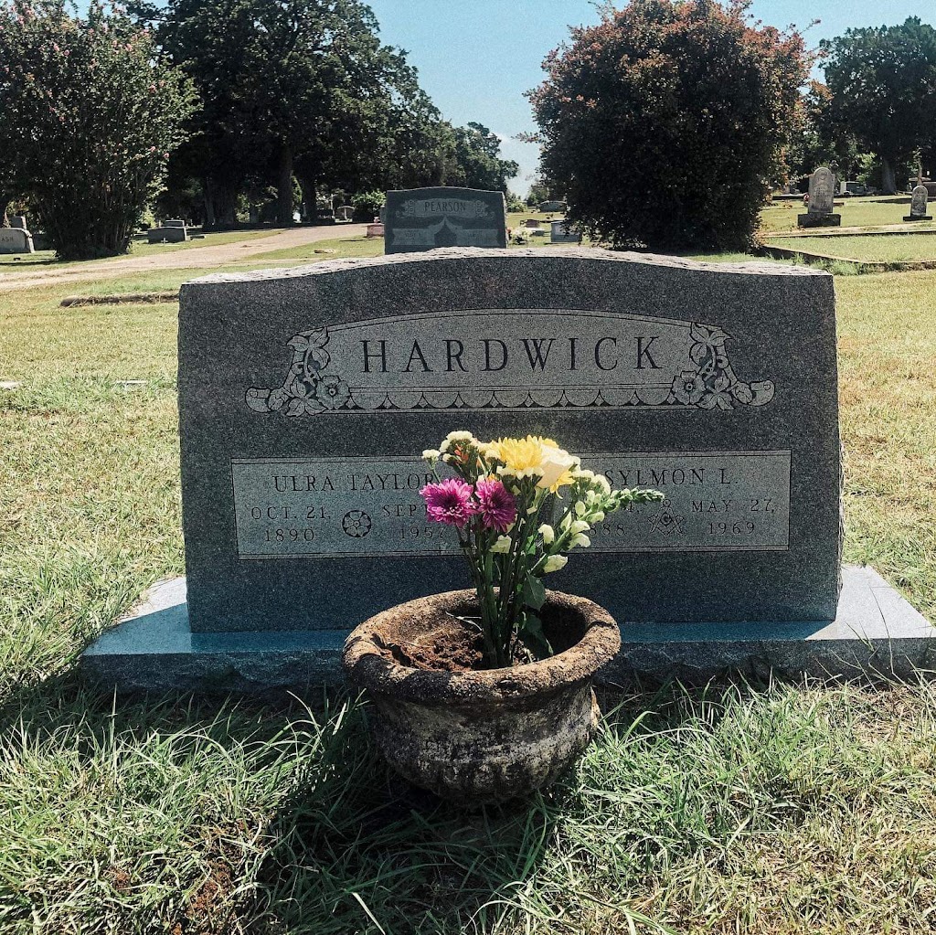 Oaklawn Cemetery | 465 Cemetery Rd, Decatur, TX 76234, USA | Phone: (940) 627-3980