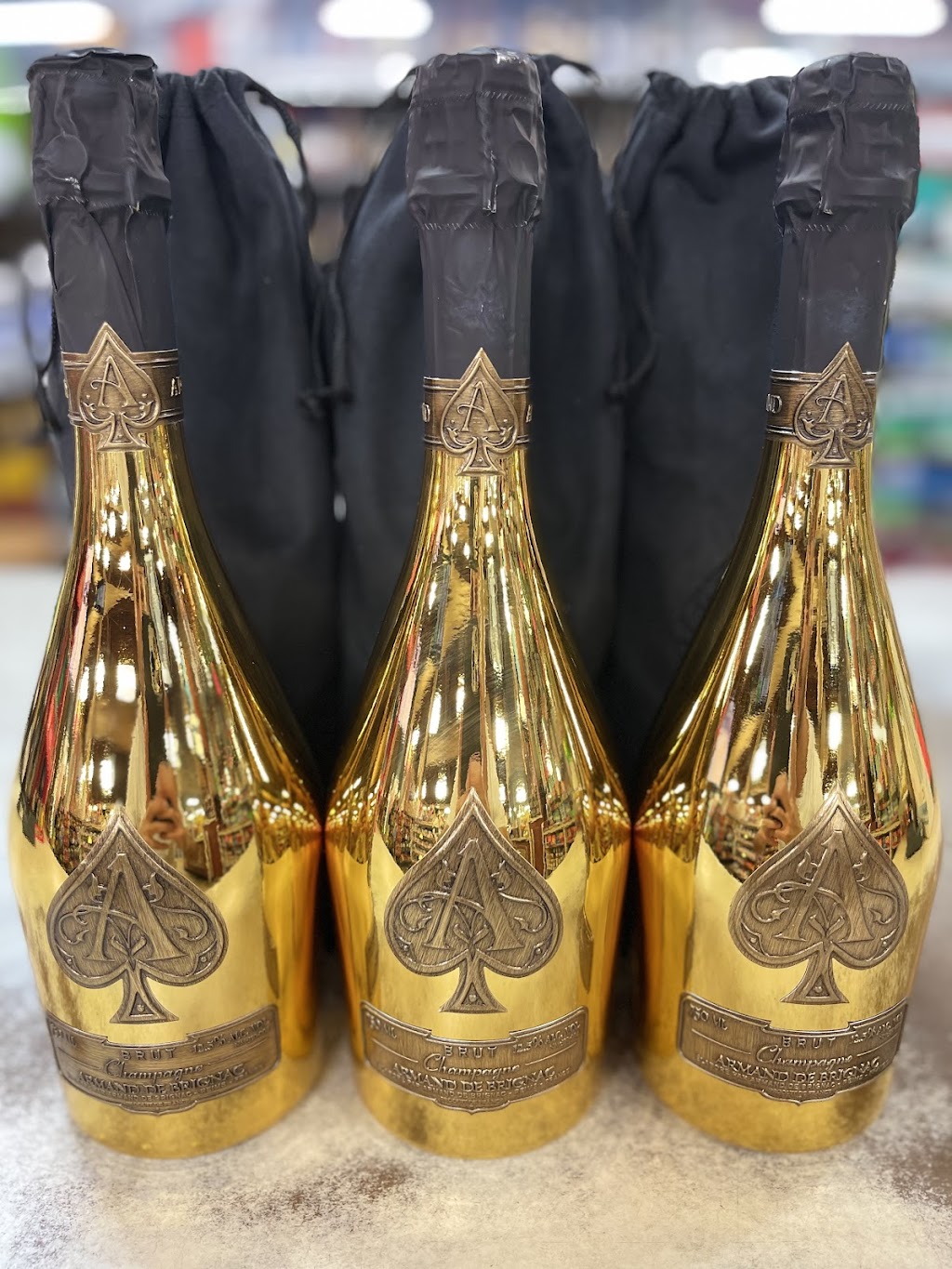 Buscemis Waterford | 1325 W Huron St, Waterford Township, MI 48328, USA | Phone: (248) 682-7949