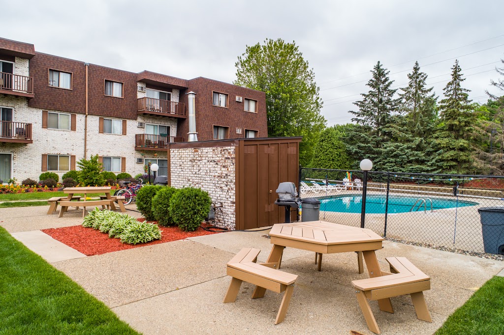 Grandview Terrace Apartments | 5600 Grandview Blvd, Mound, MN 55364, USA | Phone: (833) 338-3461