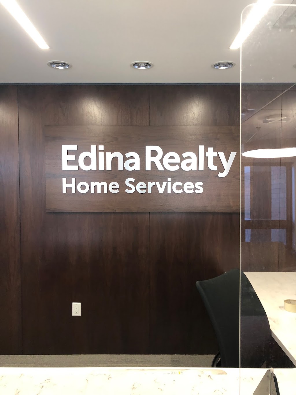 Edina Realty - Lakeville Real Estate Agency | 17271 Kenyon Ave, Lakeville, MN 55044, USA | Phone: (952) 892-7000