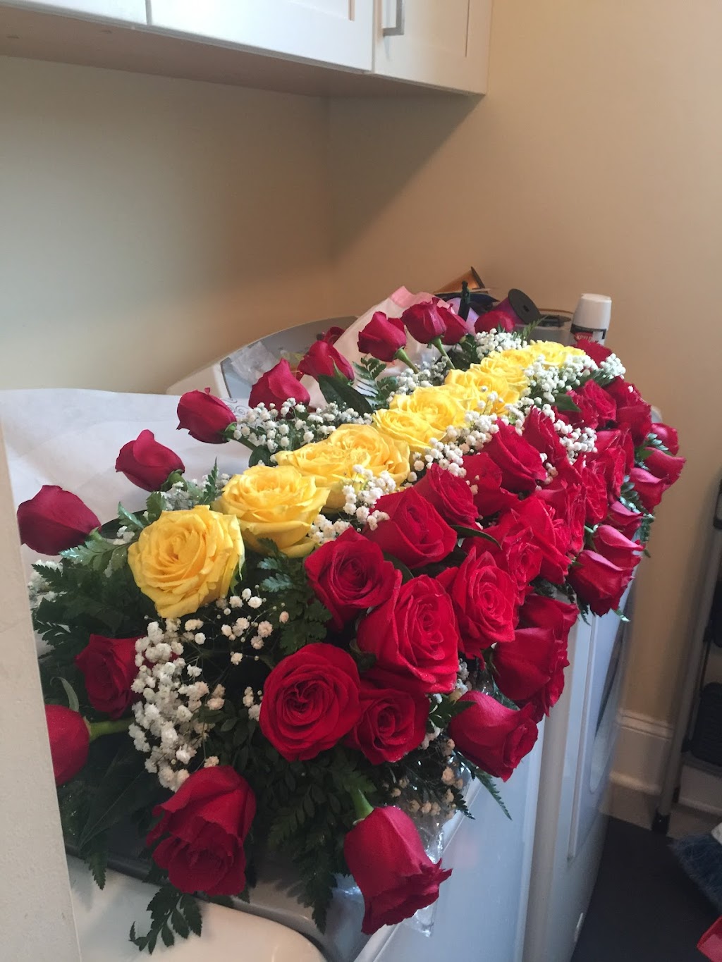 Bouquets Baskets & Balloons | 1269 N Lakeview Dr, Palatine, IL 60067, USA | Phone: (847) 299-6003