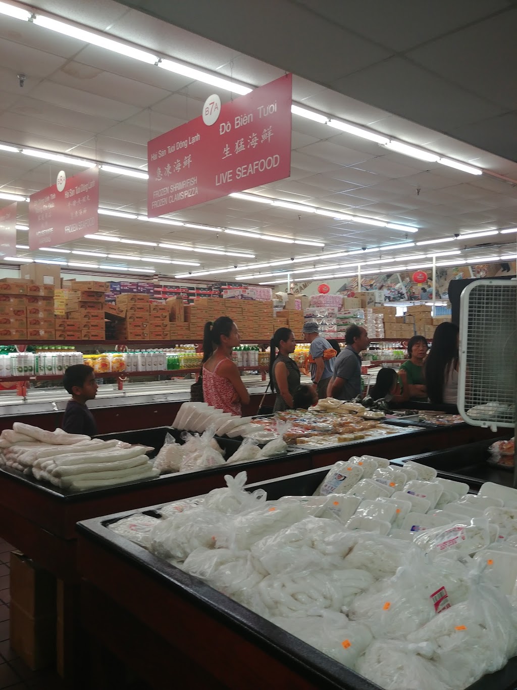 Vinh Phat Supermarket | 6105 Stockton Blvd, Sacramento, CA 95824, USA | Phone: (916) 424-8613