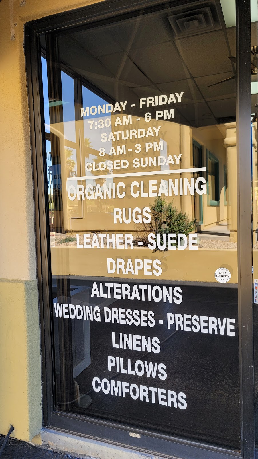 Le Baron Dry Cleaners (Organic & Full Service) | 13212 N Saguaro Blvd Suite #103, Fountain Hills, AZ 85268, USA | Phone: (480) 837-0502