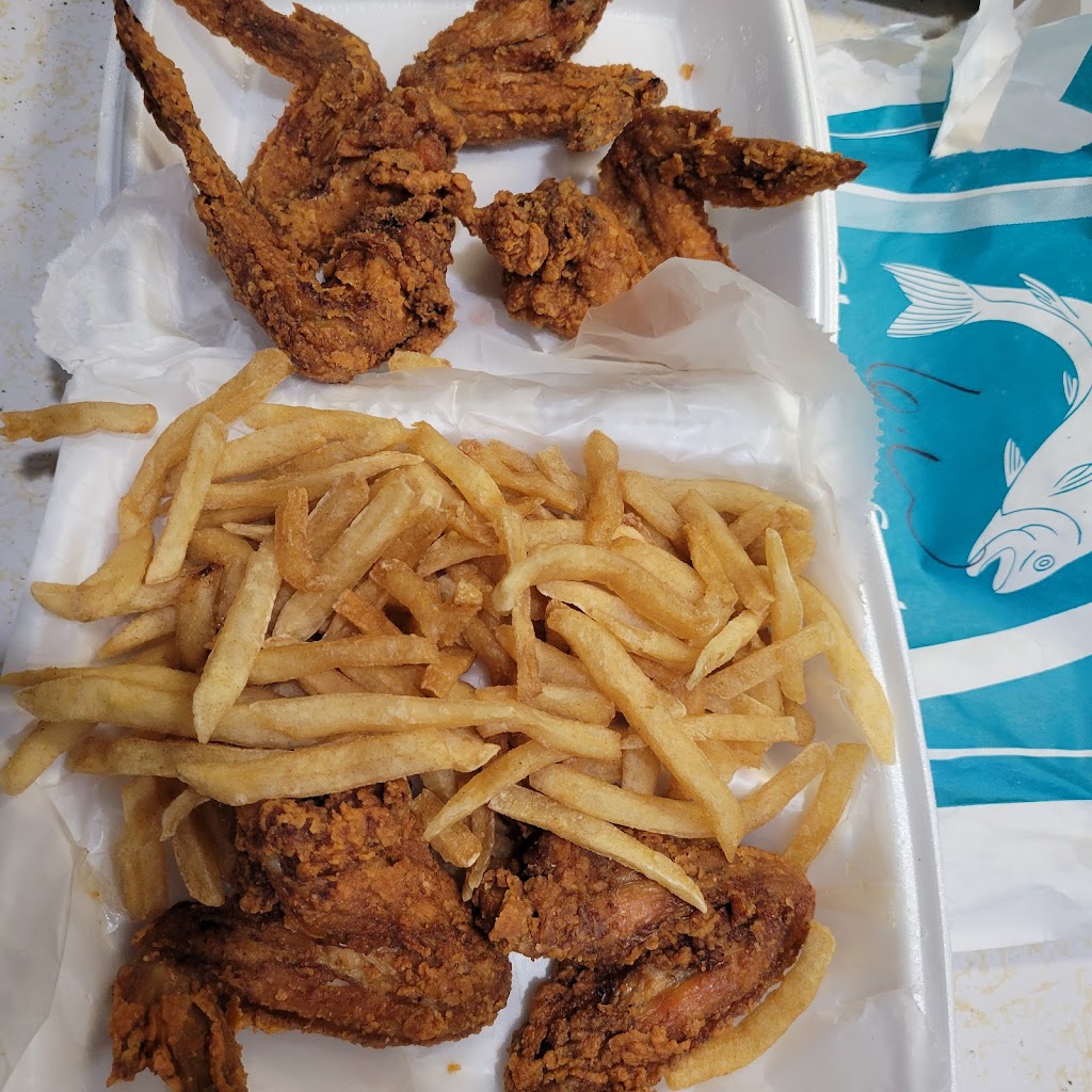 St. Louis Fish & Chicken Grill | 200 N Florissant Rd, Ferguson, MO 63135 | Phone: (314) 524-3474