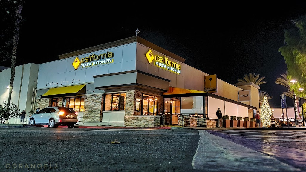 California Pizza Kitchen at Northridge | 9301 Tampa Ave, Northridge, CA 91324, USA | Phone: (818) 701-5035