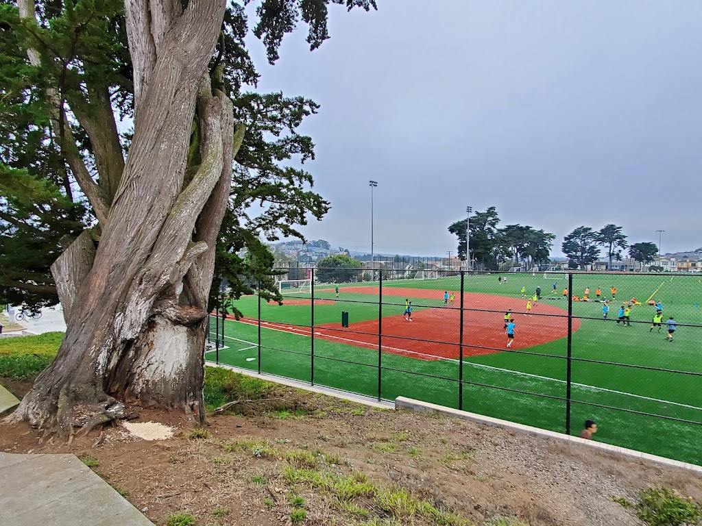 Minnie & Lovie Ward Recreational Center | 650 Capitol Ave, San Francisco, CA 94112, USA | Phone: (415) 337-4710