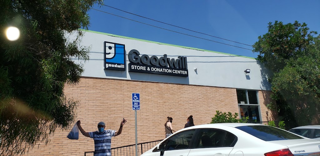 Goodwill Southern California Store & Donation Center | 6343 San Fernando Rd, Glendale, CA 91201, USA | Phone: (818) 844-8420