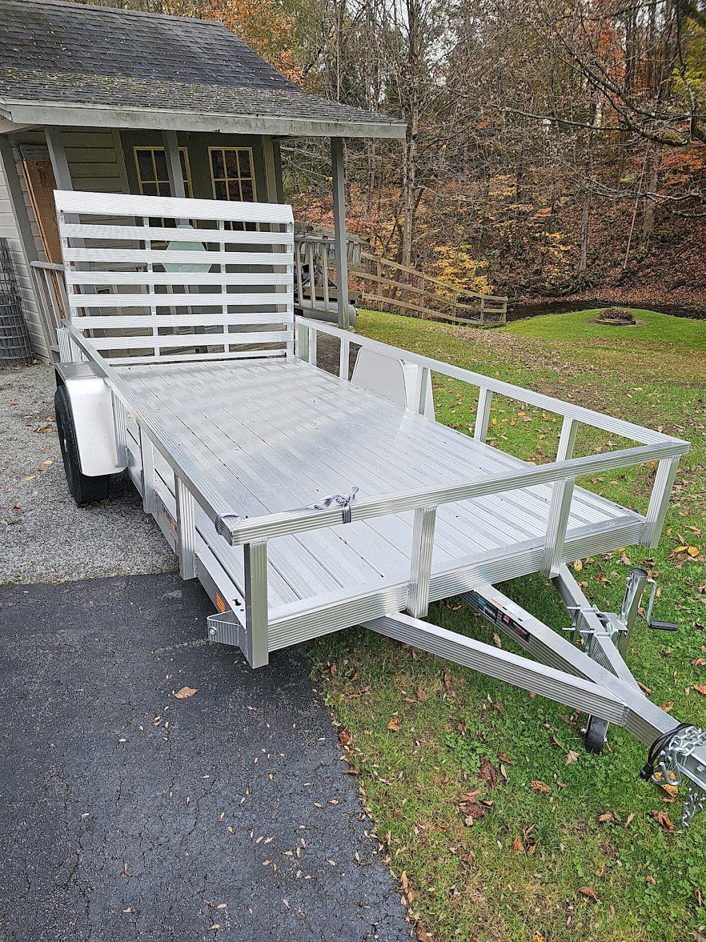 Brummers Unlimited Trailer Sales | 4234 US-4, Hudson Falls, NY 12839, USA | Phone: (518) 932-5232