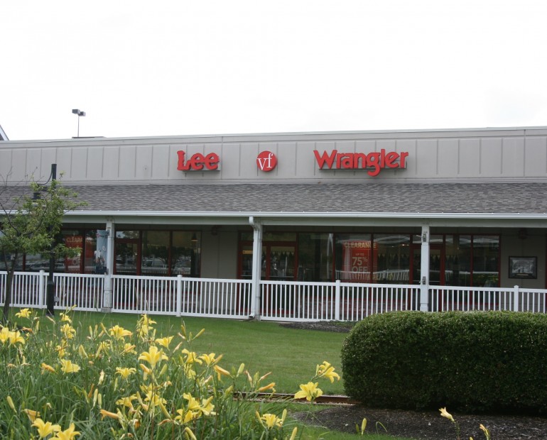 Lee | Wrangler | Ohio Station Outlets, 9915 Avon Lake Rd, Burbank, OH 44214, USA | Phone: (330) 948-1669